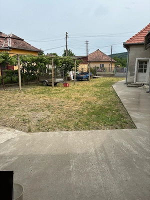 Vând casă, curte și grădină suprafața totală de 1645 mp - imagine 4
