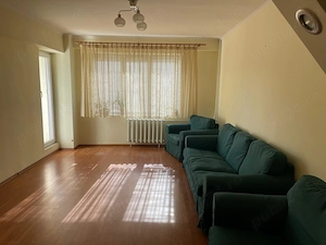 Apartament 3 camere + balcon de închiriat   Zona Cantemir