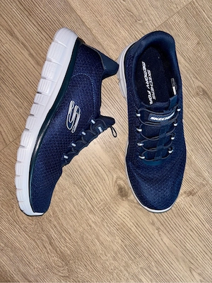 Adidasi Skechers Noi 42