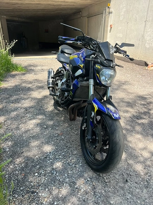 Yamaha MT-07 Valentino Rossi Special Edition A2 (Acte) - imagine 2
