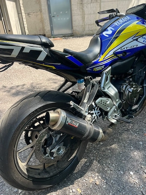 Yamaha MT-07 Valentino Rossi Special Edition A2 (Acte) - imagine 4