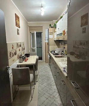 Vând apartament