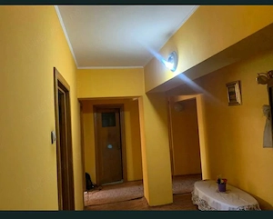 Ofer spre inchiriere Ap. central Gama Valcea - imagine 4
