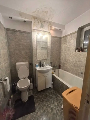 Apartament 2 camere. Zona Bdul Obregia. Etaj 1. - imagine 3