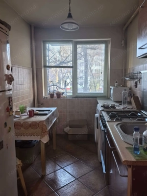 Apartament 2 camere. Zona Bdul Obregia. Etaj 1. - imagine 2