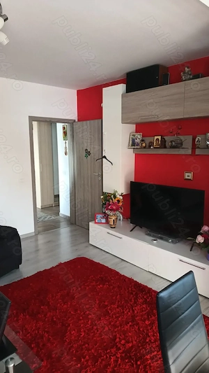 vând apartament cu 3 camere și terasă . - imagine 7