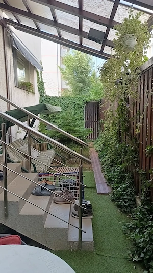 vând apartament cu 3 camere și terasă . - imagine 6