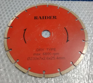 Disc diamantat Raider 230x7x2.6x25.4 mm. utilizat de cateva ori