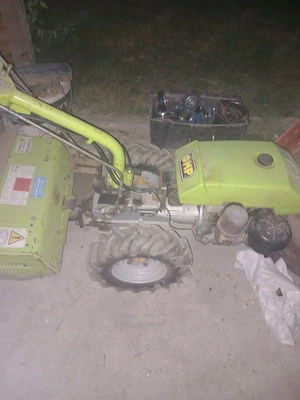 vand motocultor si cosituare 