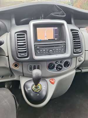Renault trafic - imagine 5