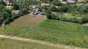 Intravilan în comuna Covasint,ideal pentru construcție casa  de vacanta - imagine 4