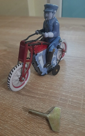 Jucarie veche de colectie,motociclist