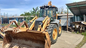 Buldoexcavator - CASE 695 Super R - 2006