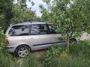 Seat Alhambra 1.9 TDI 115 CP - imagine 4