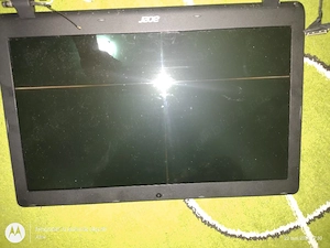 ecran LCD display laptop Acer Aspire ES17 testat 