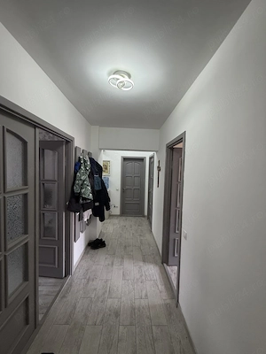 Vand apartament 3 camere decomandat complet mobilat si utilat  - imagine 2