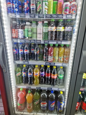 Magazin alimentar, angajam personal