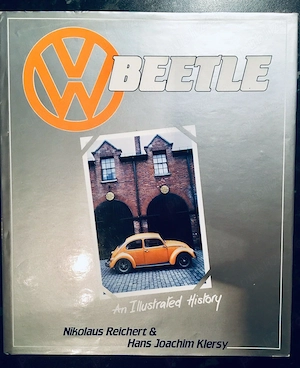 Istoria ilustrata a VW Beetle, carte in engleza, album poze Haynes 1988