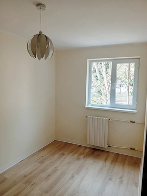 Vand apartament renovat, in zona tomis nord  - imagine 8