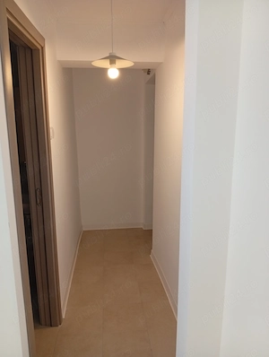 Vand apartament renovat, in zona tomis nord  - imagine 2