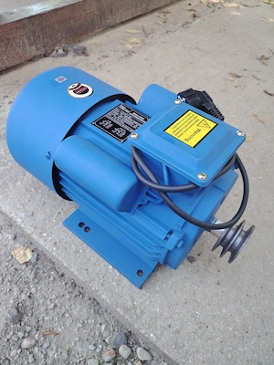 Motor electric asincron 4.8 kw ptr elevator 380v sau compresor 380v