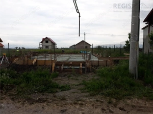 Teren intravilan cu proiect , autorizatie de constructie si fundatie in zona spital Regina Maria , B - imagine 3