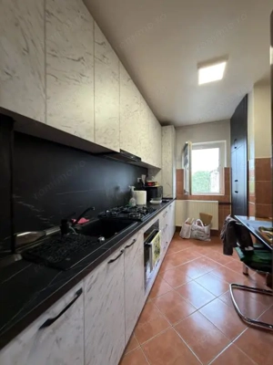 Apartament 3 camere, decomandat, 53 mp - zona Lipovei - imagine 3