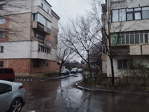 Vand apartament 3 camere decomandat, 85 mp, etaj 1 din 4, Mun. Calarasi, Cartier Mircea Voda