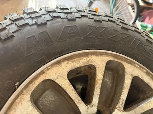 Roti toyota hilux r15