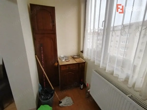 Apartament cu 3 camere de vanzare in zona Soarelui - imagine 12