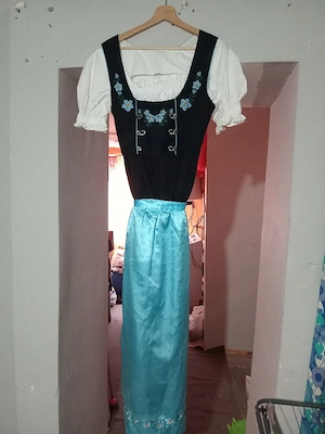 costum tradional nemtesc