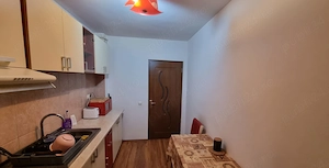 Închiriez apartament o camera cu parcare - imagine 6