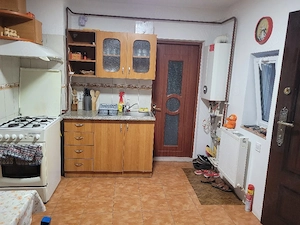 casa la 76 k. de Bucuresti  - imagine 2