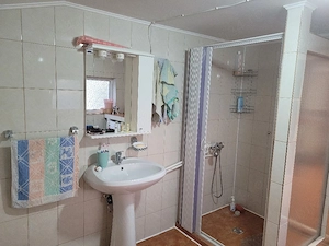casa la 76 k. de Bucuresti  - imagine 3
