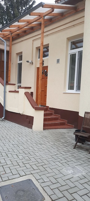 Apartament la Casa -parter-cu curte 
