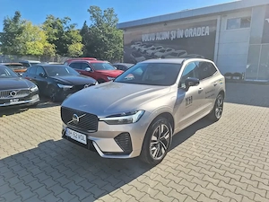 Volvo XC60 Plus Dark T6 eAWD 8AT