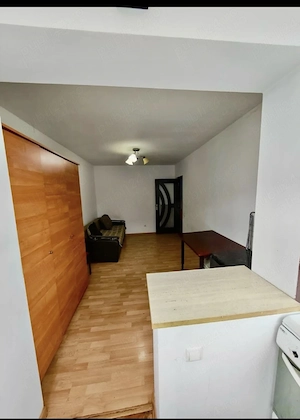 Garsonieră etaj 1