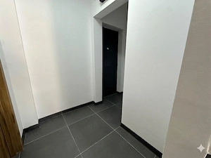De vanzare apartament 2 camere in Sacele renovat complet et intermediar - imagine 7