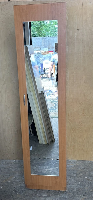 Dulap cu Oglinda; Dulap tip Soldat cu usa si rafturi