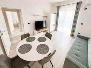  Apartament  cu 2 camere, CURTE  proprie, BOXA pt depozitare  Braytim Giroc - imagine 2