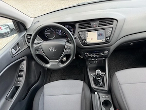 Hyundai I20 Active - An 10.2017 - Motor 1.0Benzina 101cp - AC - Navigatie - imagine 12