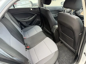 Hyundai I20 Active - An 10.2017 - Motor 1.0Benzina 101cp - AC - Navigatie - imagine 8
