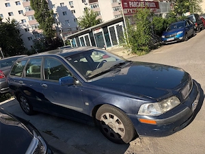 Volvo V40 Break   1.9 Diesel   2  km - imagine 4