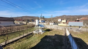 Vânzare casă D+P+1,  situată în comuna Căpreni, sat Bulbuceni - imagine 7