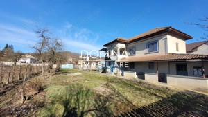 Vânzare casă D+P+1,  situată în comuna Căpreni, sat Bulbuceni - imagine 8