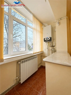 Apartament 4 camere de vanzare zona Alunisului -Tulcea - imagine 2