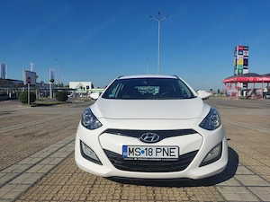 Hyundai i30 1.6 CRDI Fifa Edition 110cp 2014 - imagine 2