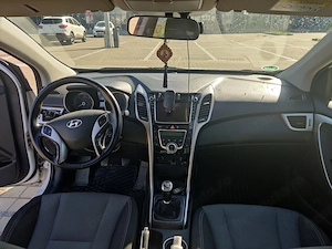 Hyundai i30 1.6 CRDI Fifa Edition 110cp 2014 - imagine 6