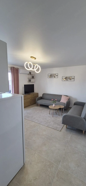 Inchiriez Apartament 2 Camere Decomandat Direct Propietar-Sector 4 - imagine 8