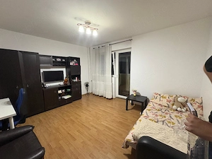 Închiriez garsonieră confort I în zona Pieței Râmnicu Sărat - imagine 9